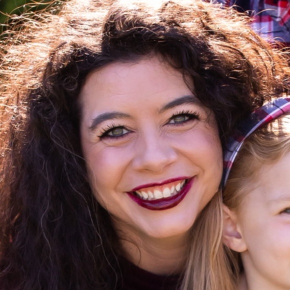 Meet your Posher, Roxie - Picture 1 of 1